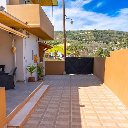 Countryhouse Villa With Pool & Private Parking Iraklio Eksteriør billede